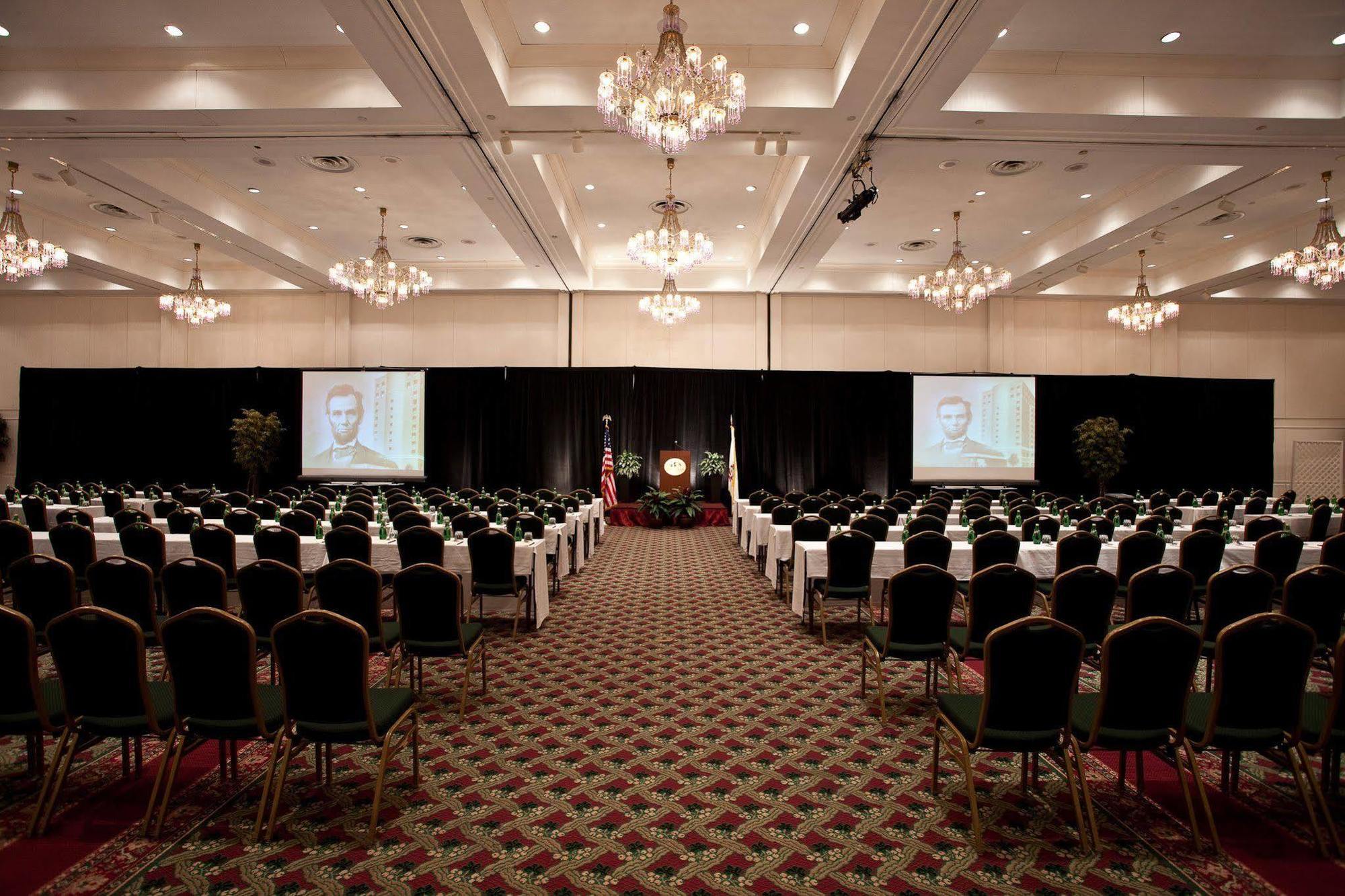 President Abraham Lincoln - A Doubletree By Hilton Hotel Springfield Facilidades foto